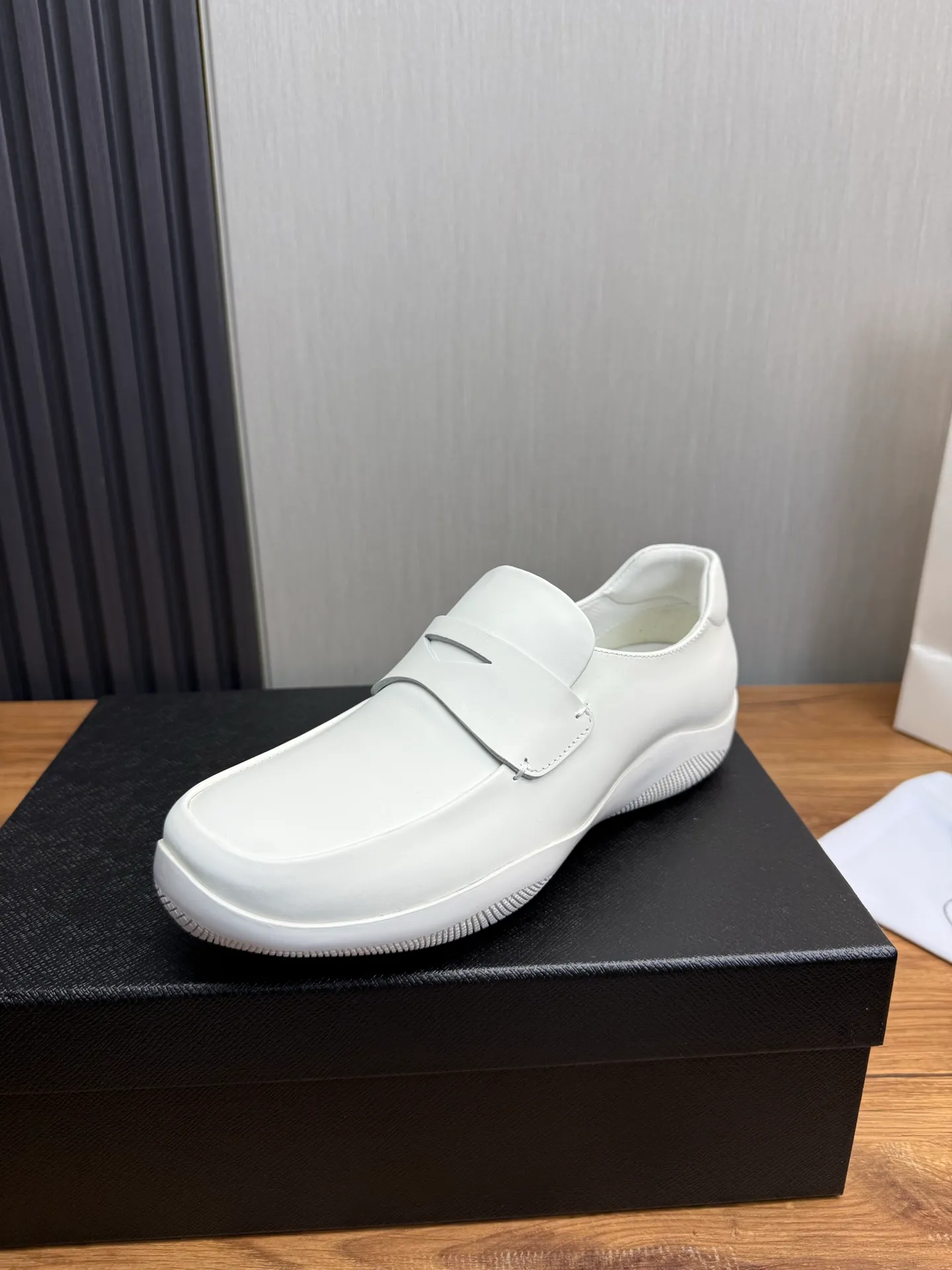 Men's shoes 💰760💰 [PRADA] New models synchronized with the official website, high-quality shipments ✔️Best sellers🔥 Original cowhide + cowhide lining, 1🆚1 replica, original original sole, 38-45 (men's 38.45 custom-made, non-refundable)